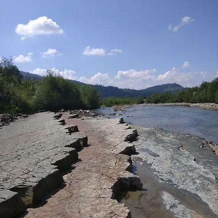 Vakantiehuis берлога 2 *